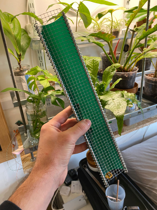 D-Shape Moss Pole – Extendable